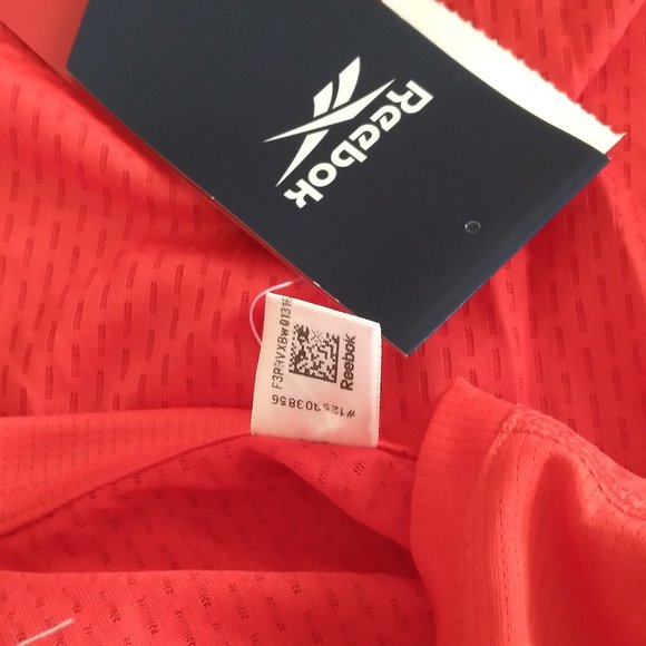 🆕Reebok Men's Running Essentials Long Sleeve Tee, Instinct Red, NWT, Authentic - Picture 8 of 10